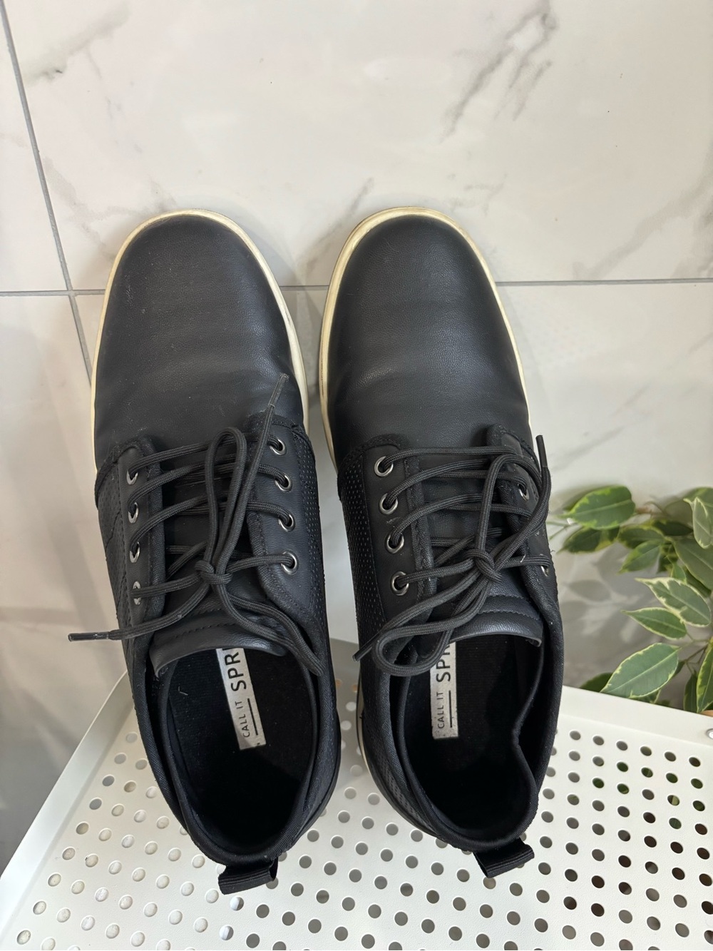 Call It Spring Black Lace-Up Men's Casual Shoes with White Trim Size 7.5